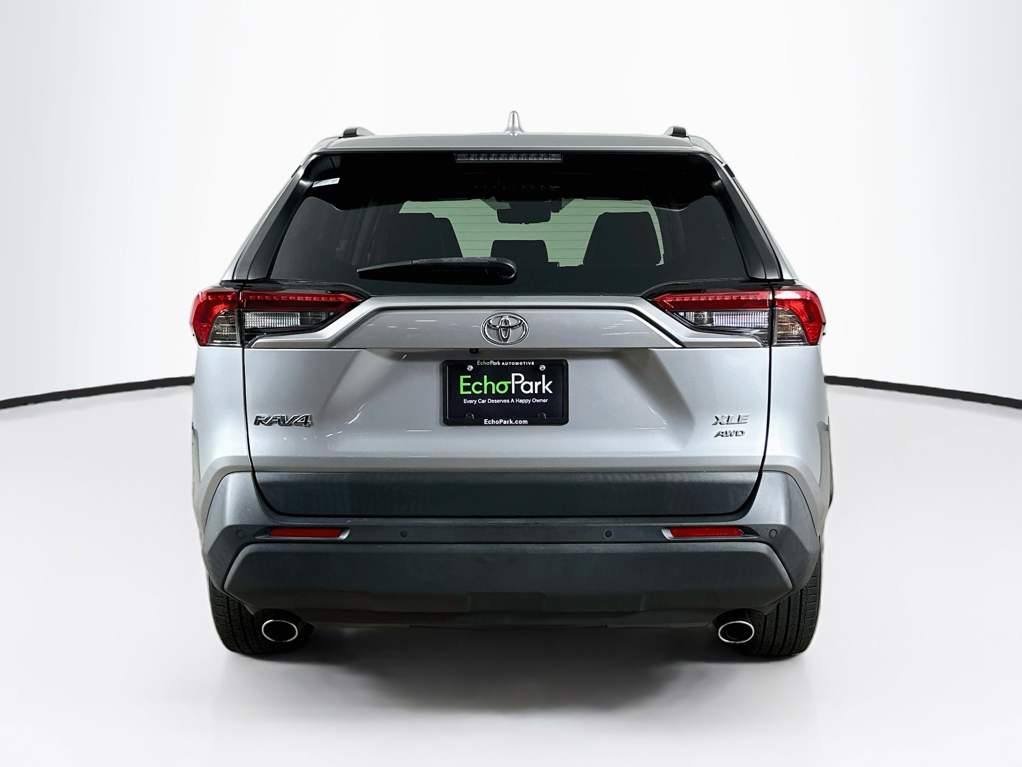 Used 2020 Toyota RAV4 XLE Premium AWD/4WD image 7