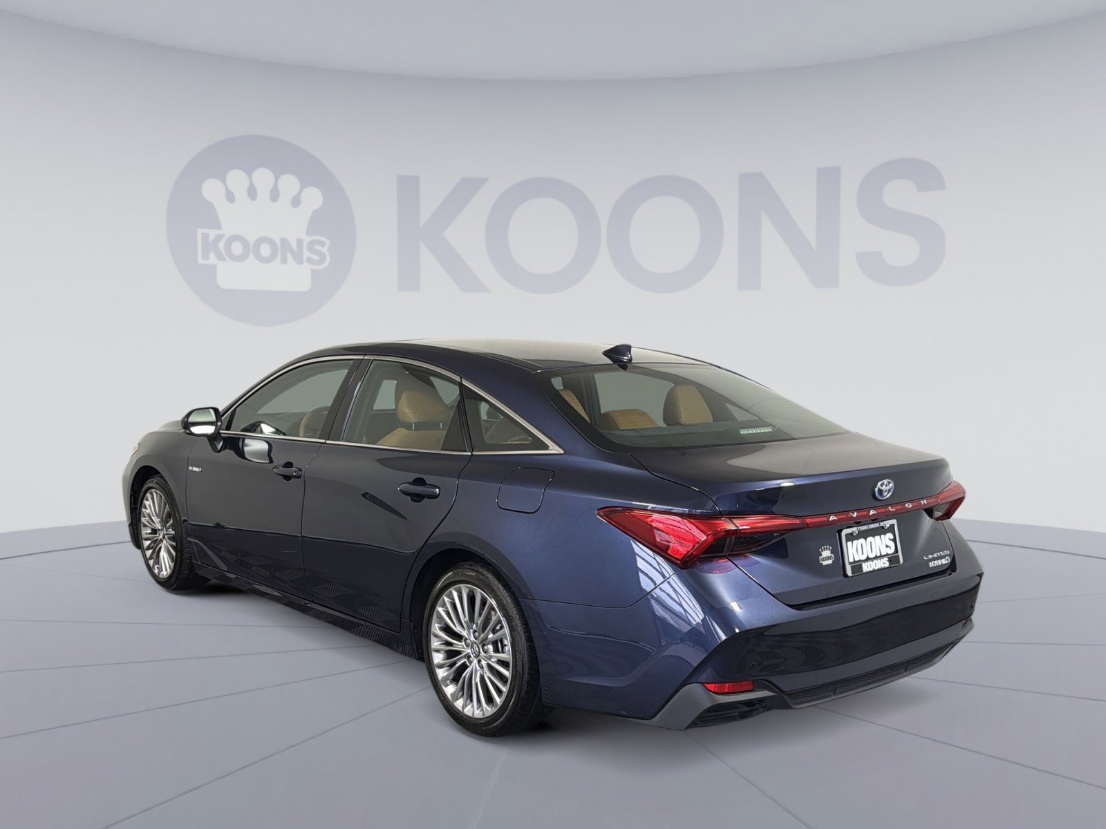 Used 2019 Toyota Avalon Limited w/ Advanced Safety Package image 4