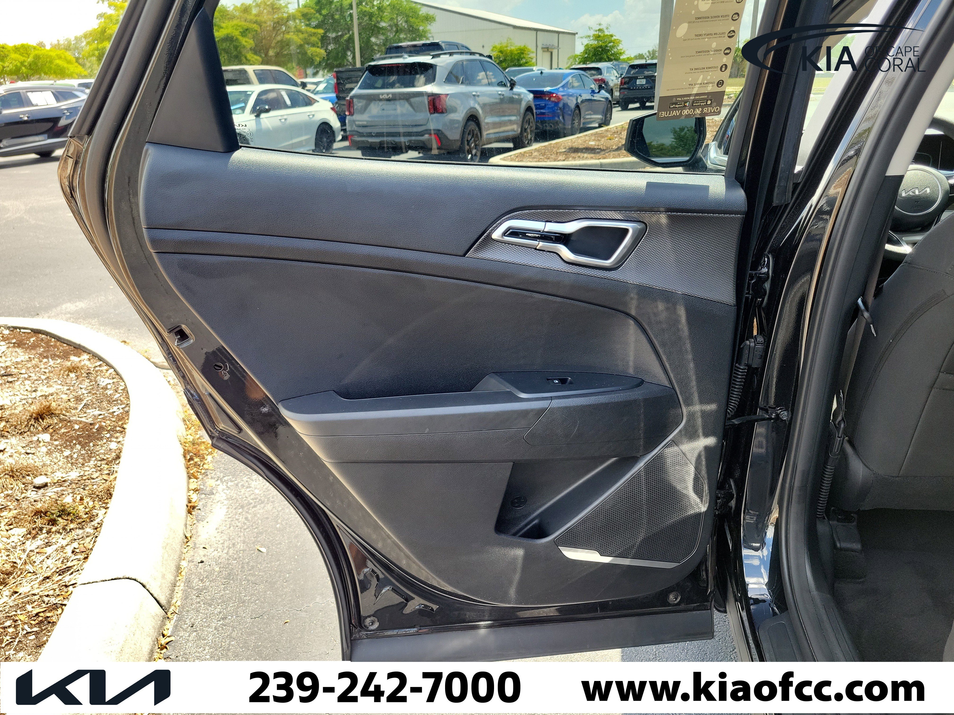 Certified 2025 Kia Sportage LX image 14