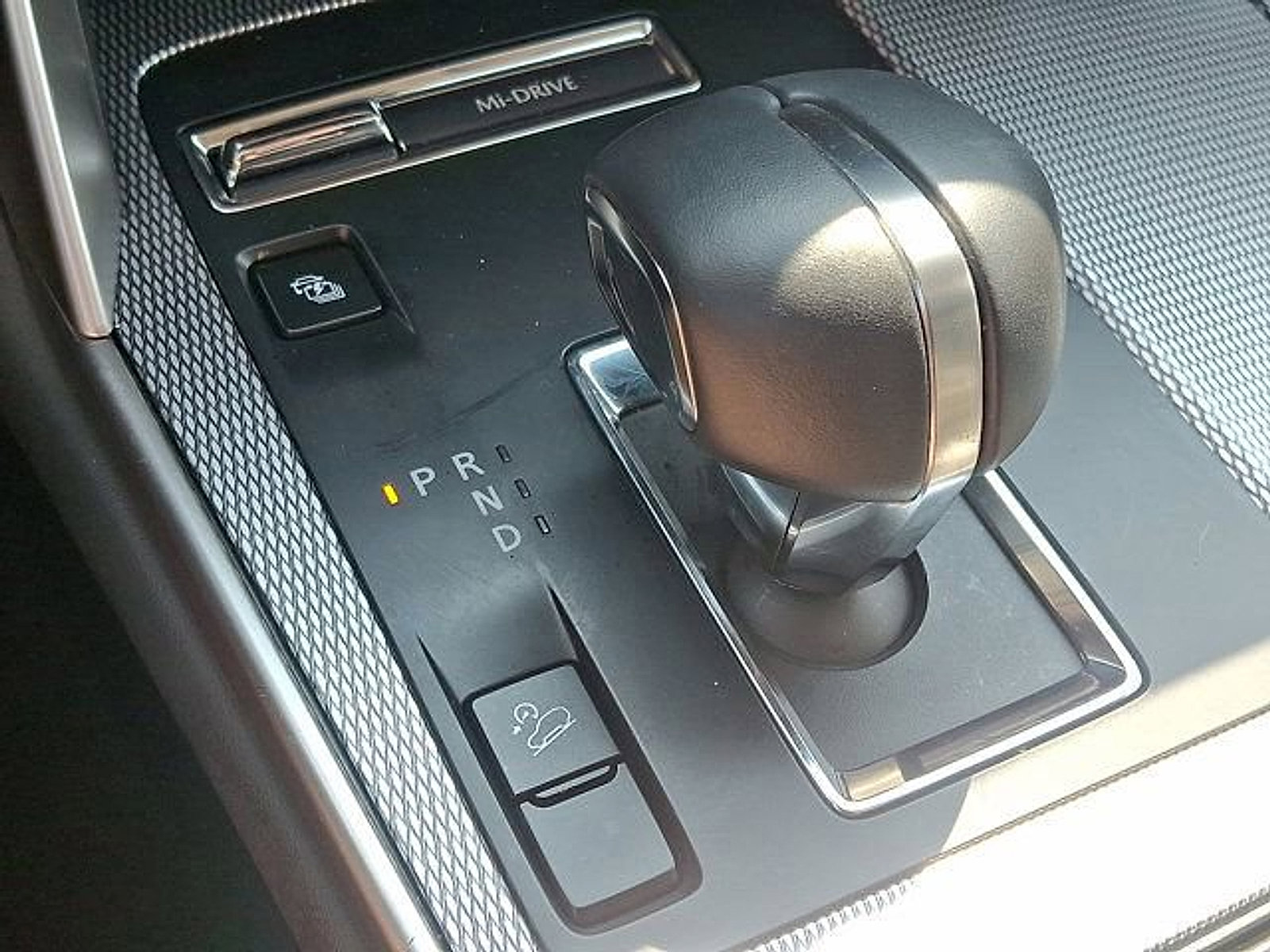 Used 2024 MAZDA CX-90 Plug-In Hybrid w/ Preferred image 16