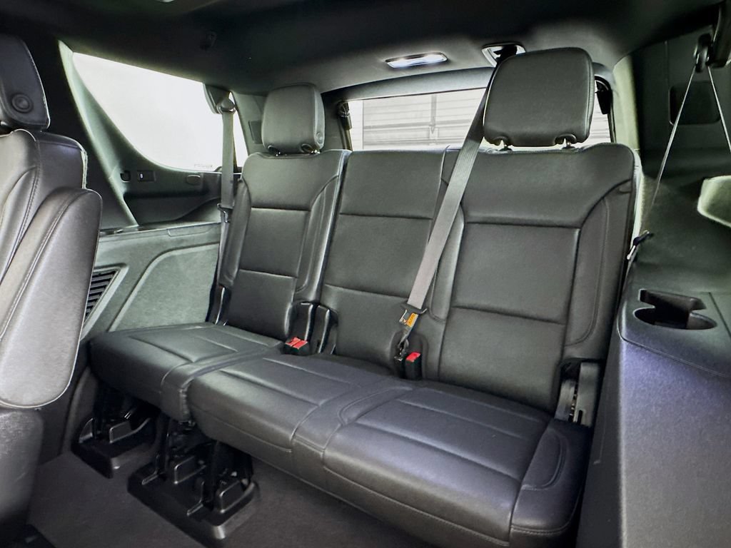 Used 2024 Chevrolet Tahoe Z71 w/ Luxury Package AWD/4WD image 14