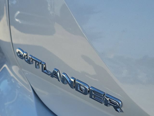 New 2026 Mitsubishi Outlander SE FWD image 9
