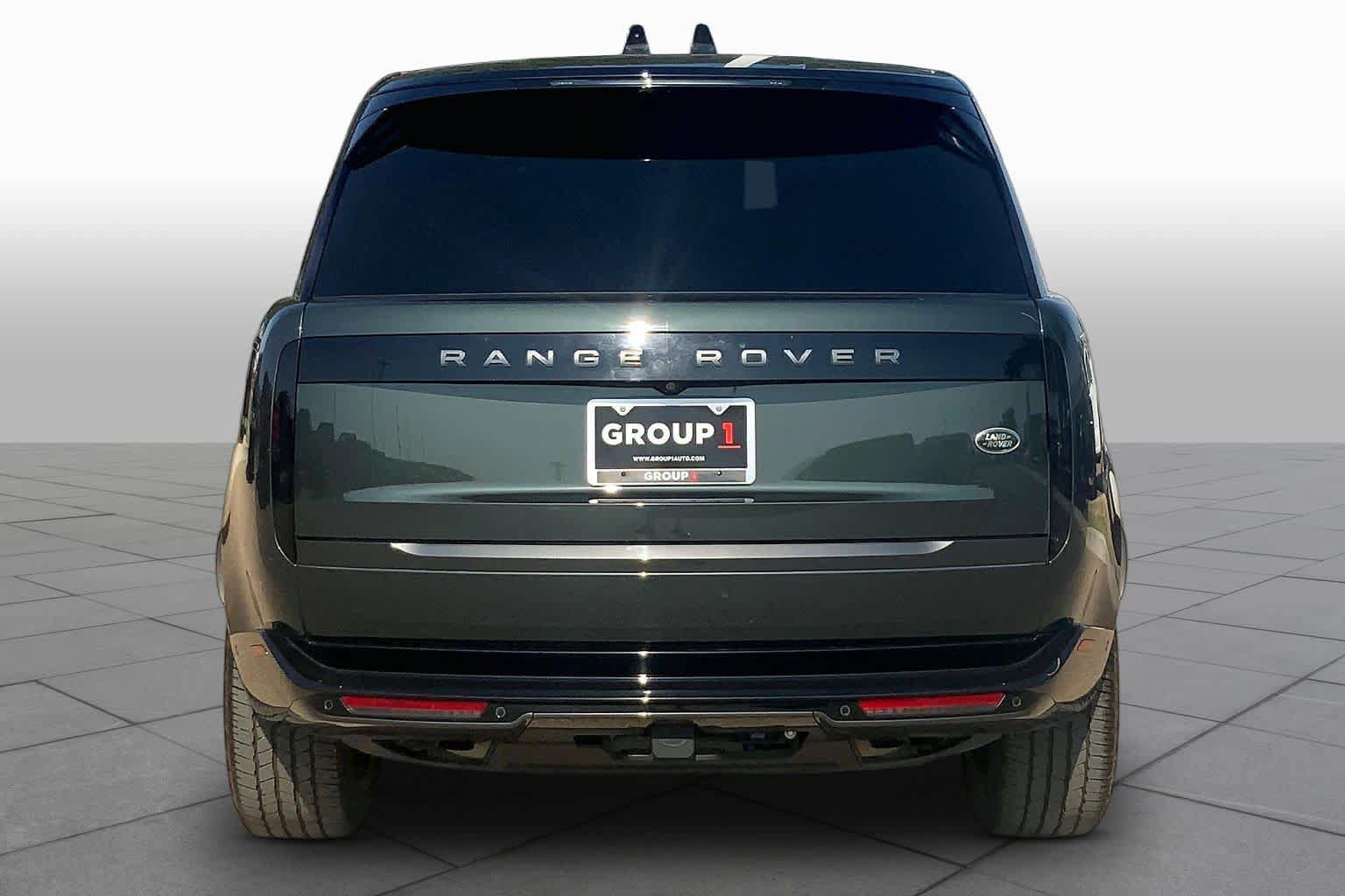 Used 2023 Land Rover Range Rover Long Wheelbase SE AWD/4WD image 5