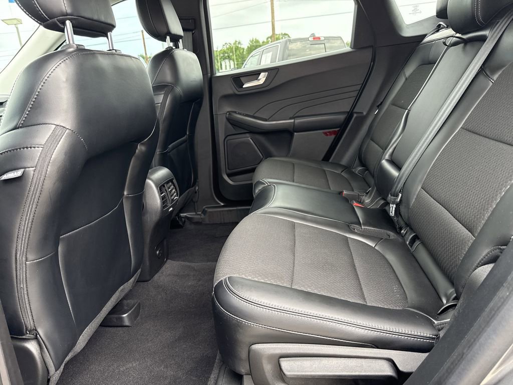 Used 2023 Ford Escape SE FWD image 24
