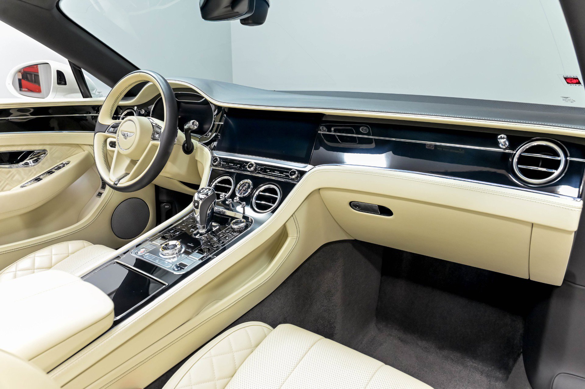 Used 2020 Bentley Continental GT AWD/4WD image 28