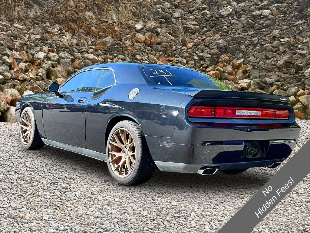 Used 2009 Dodge Challenger SRT8 w/ SRT Option Group II RWD image 11