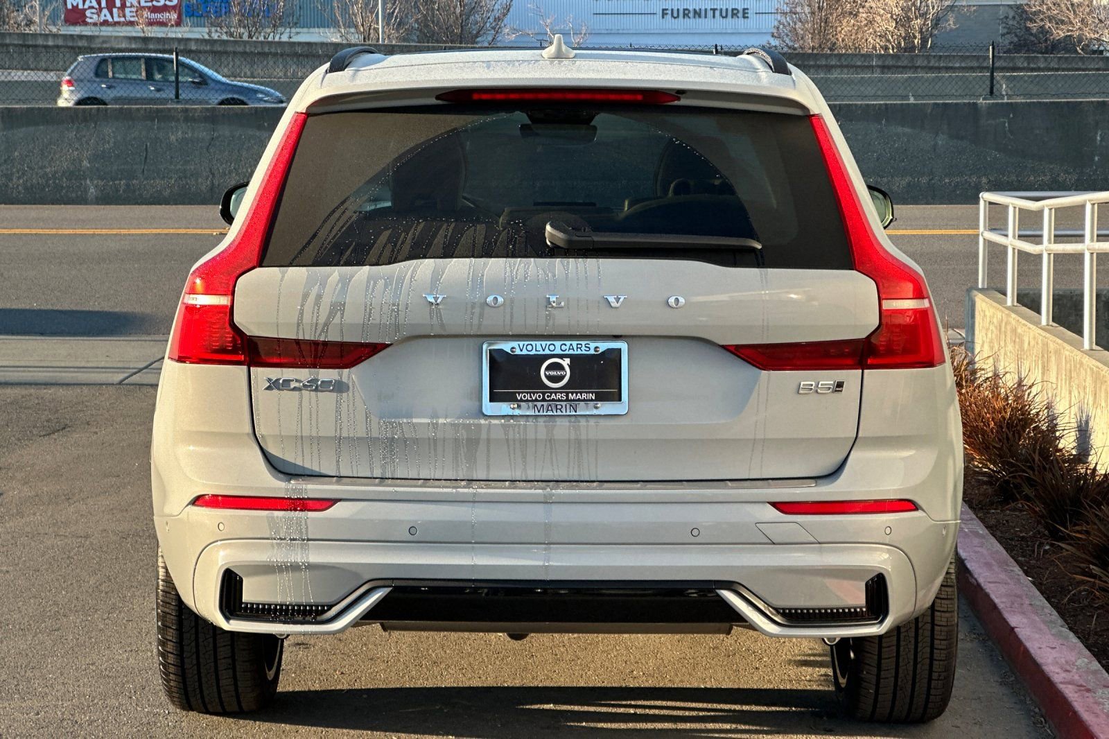 New 2026 Volvo XC60 B5 Ultra w/ Protection Package Premier AWD/4WD image 7