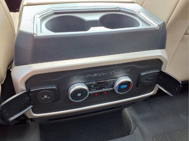 Used 2024 Ford Expedition Limited AWD/4WD image 15