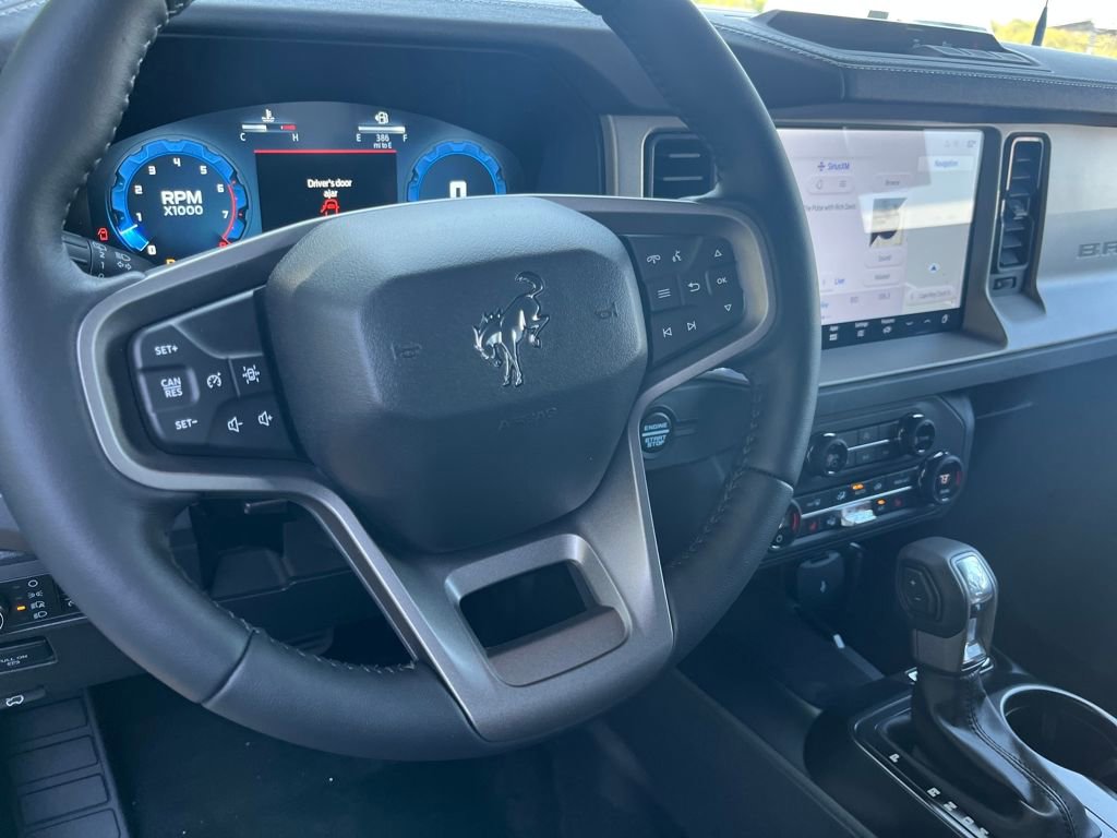New 2025 Ford Bronco Outer Banks w/ Black Appearance Package image 9