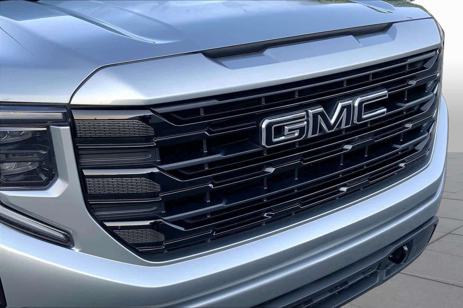 Used 2024 GMC Sierra 1500 Elevation RWD image 29