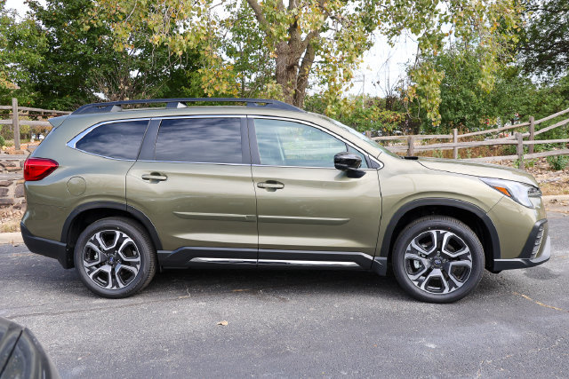 New 2027 Subaru Ascent Limited AWD/4WD image 18