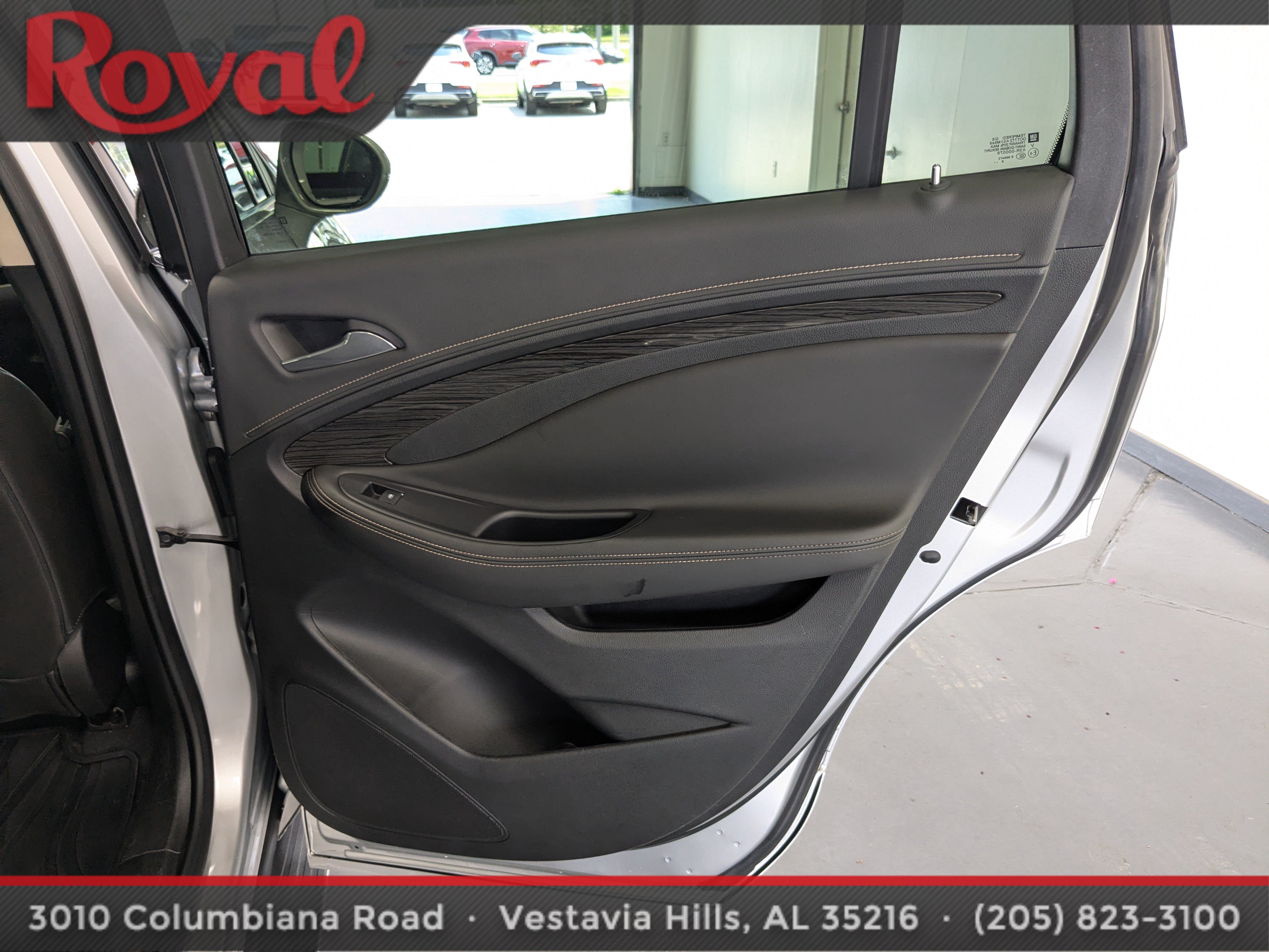 Used 2017 Buick Envision Essence FWD image 8
