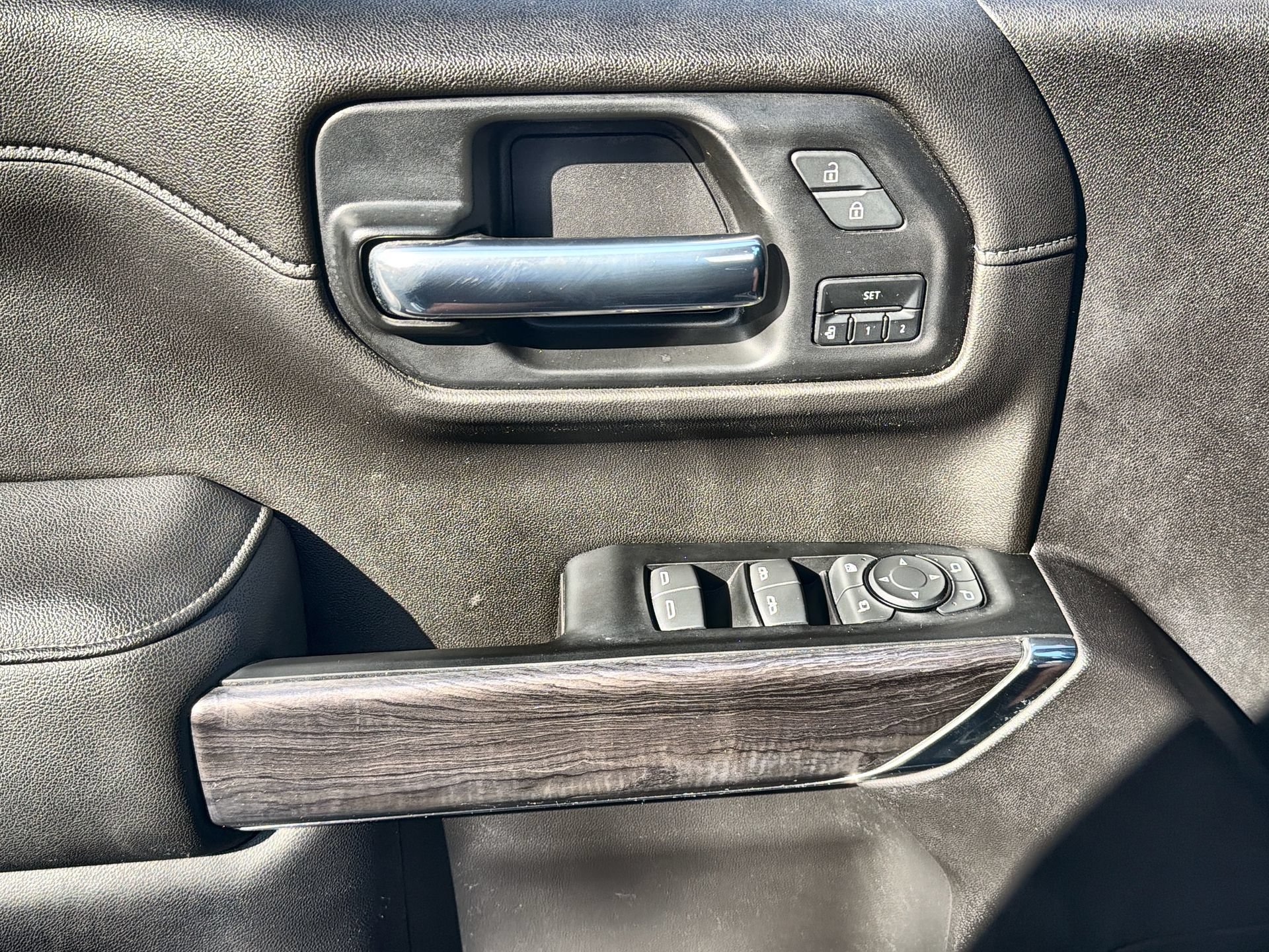 Used 2021 Chevrolet Silverado 1500 LTZ RWD image 13