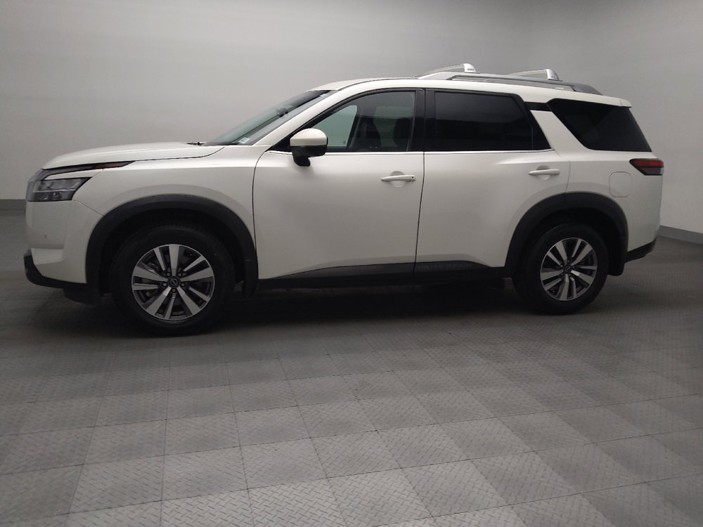 Used 2022 Nissan Pathfinder SL image 2