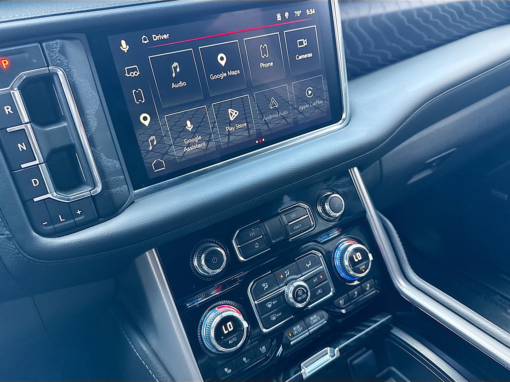 Used 2024 GMC Yukon XL Denali image 28