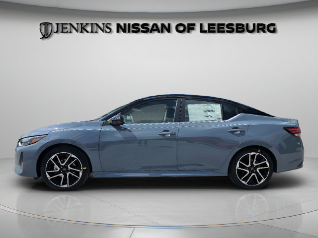 Certified 2025 Nissan Sentra SR FWD image 7