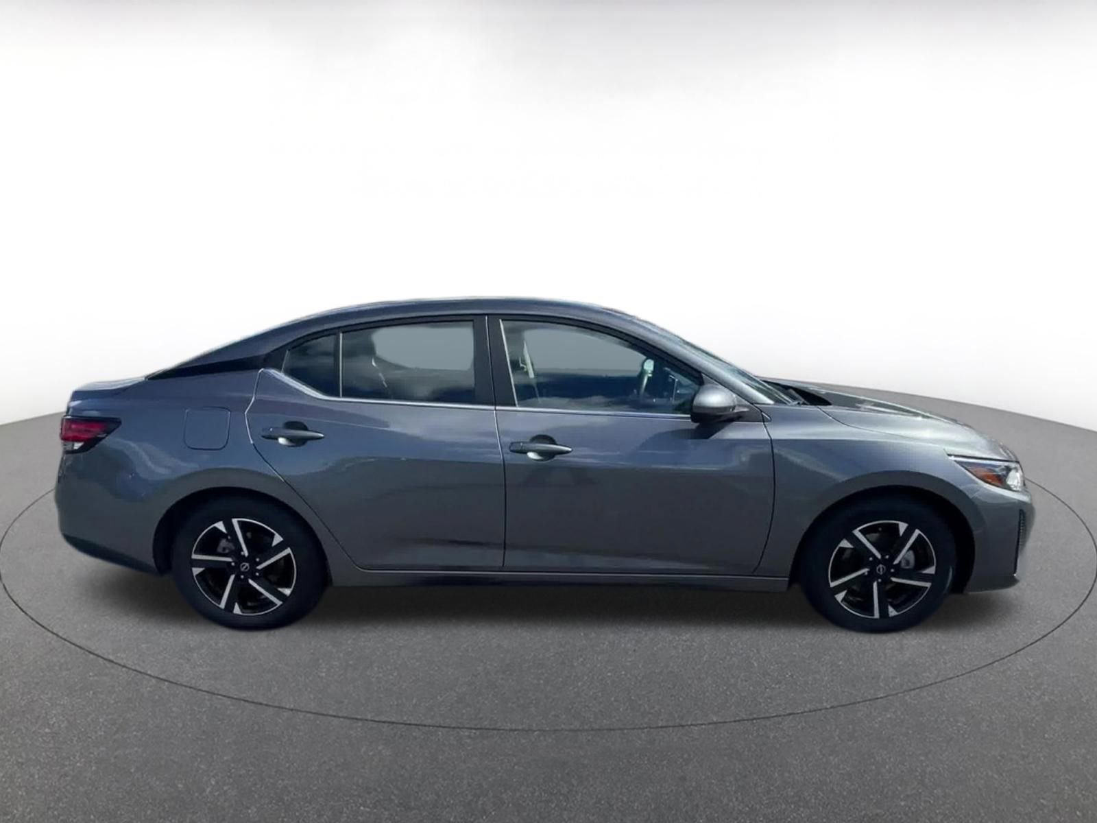 Used 2025 Nissan Sentra SV FWD image 16