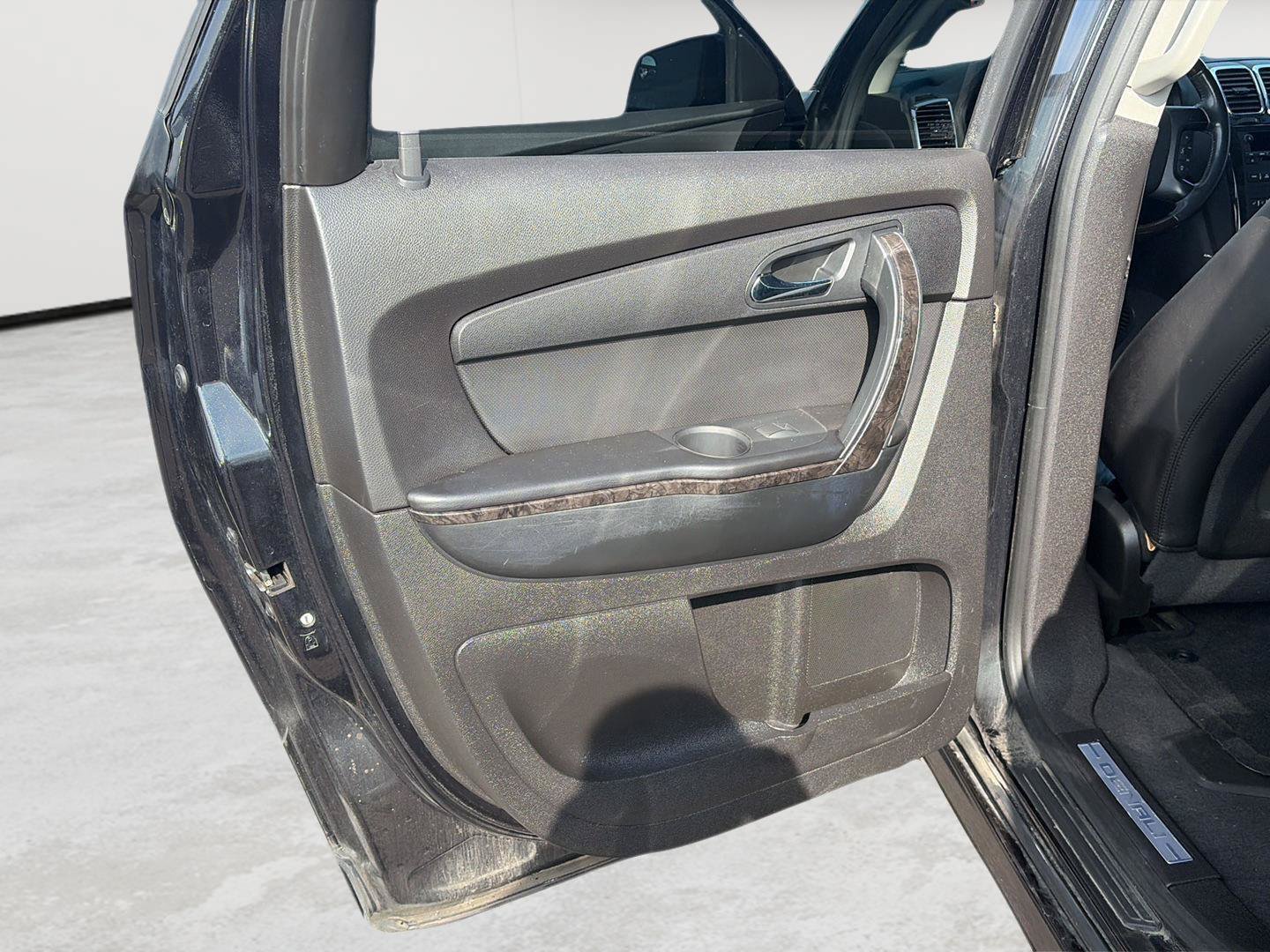 Used 2012 GMC Acadia Denali FWD image 19