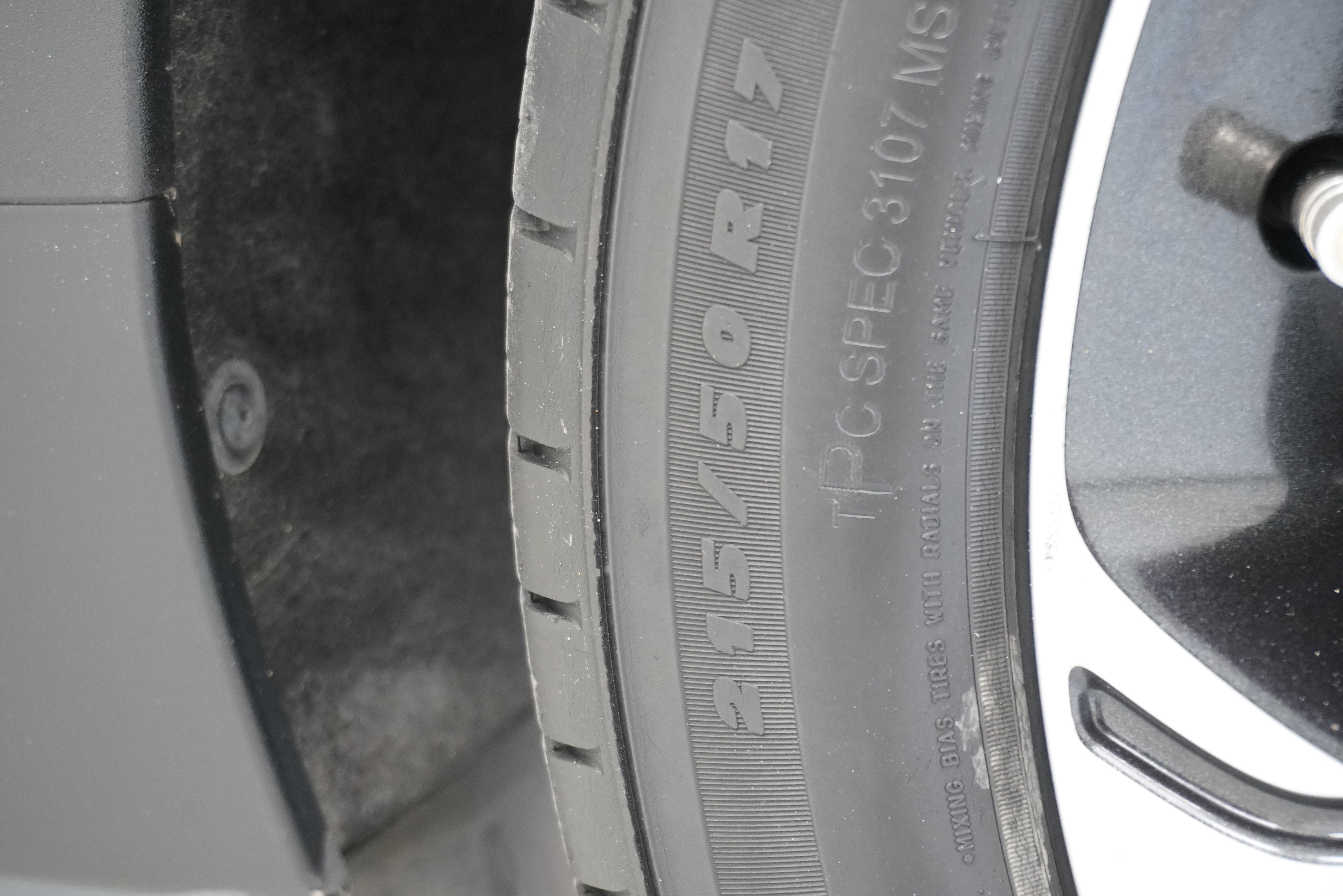 Used 2019 Chevrolet Bolt Premier w/ Infotainment Package image 25