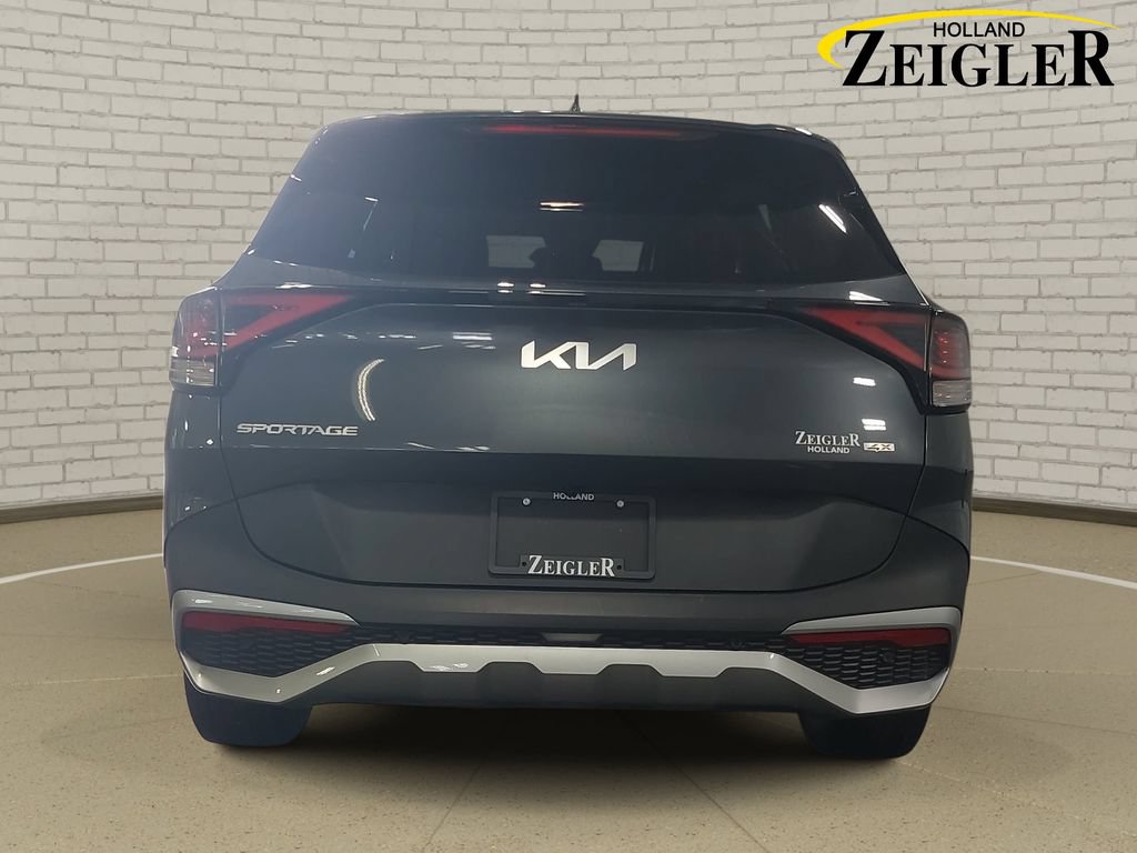 Used 2023 Kia Sportage EX AWD/4WD image 6