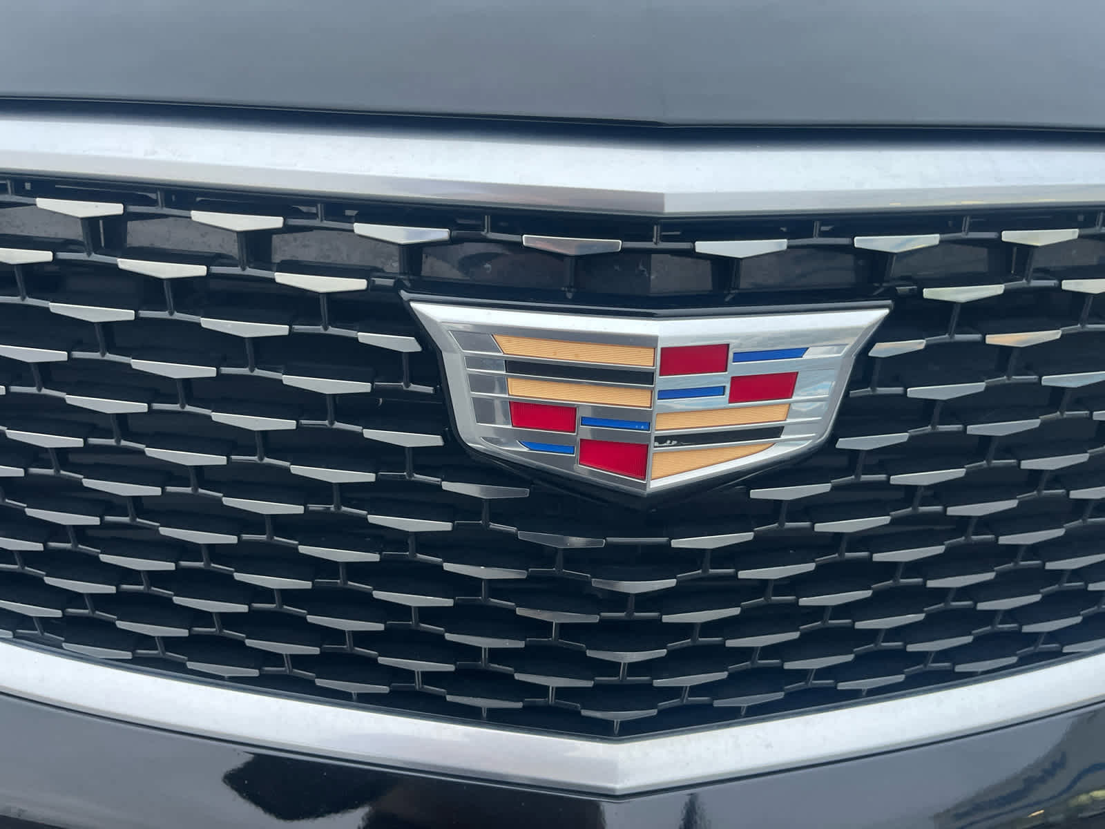 Used 2025 Cadillac XT6 Premium Luxury image 19