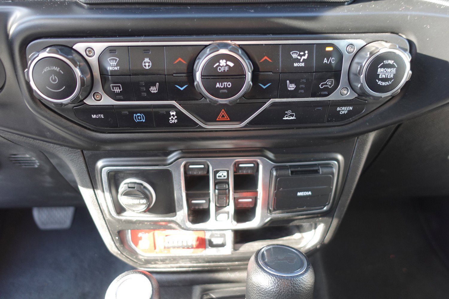 Used 2023 Jeep Wrangler Unlimited Rubicon 4xe w/ Cold Weather Group image 18