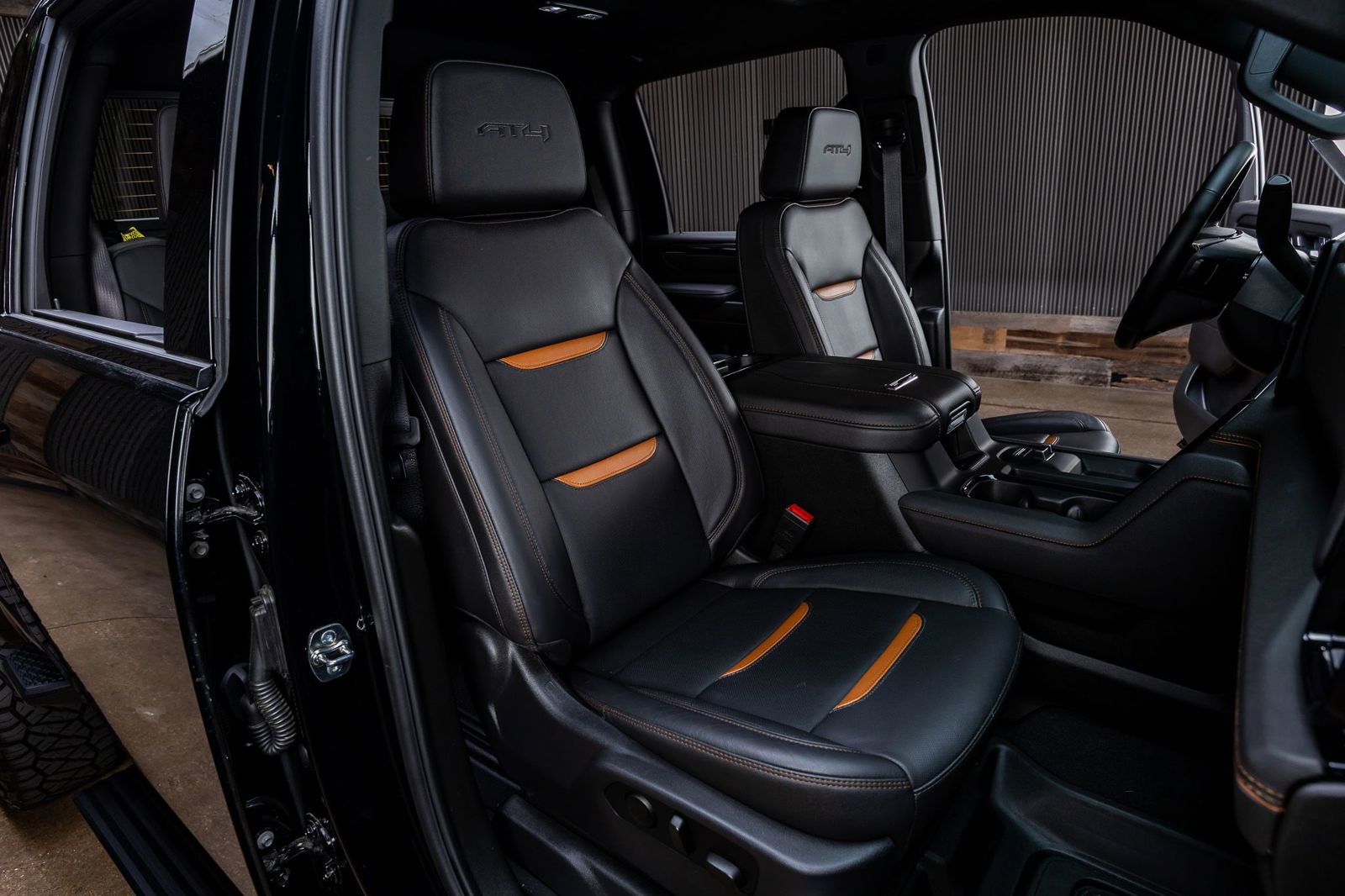 Used 2026 GMC Sierra 2500 AT4 w/ AT4 Premium Plus Package image 30