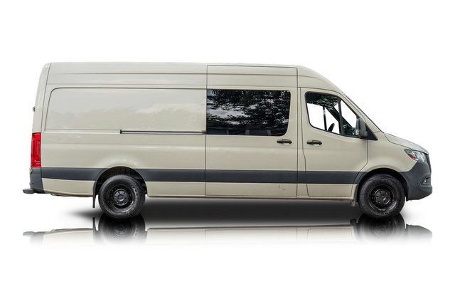 Used 2023 Mercedes-Benz Sprinter 2500 image 2