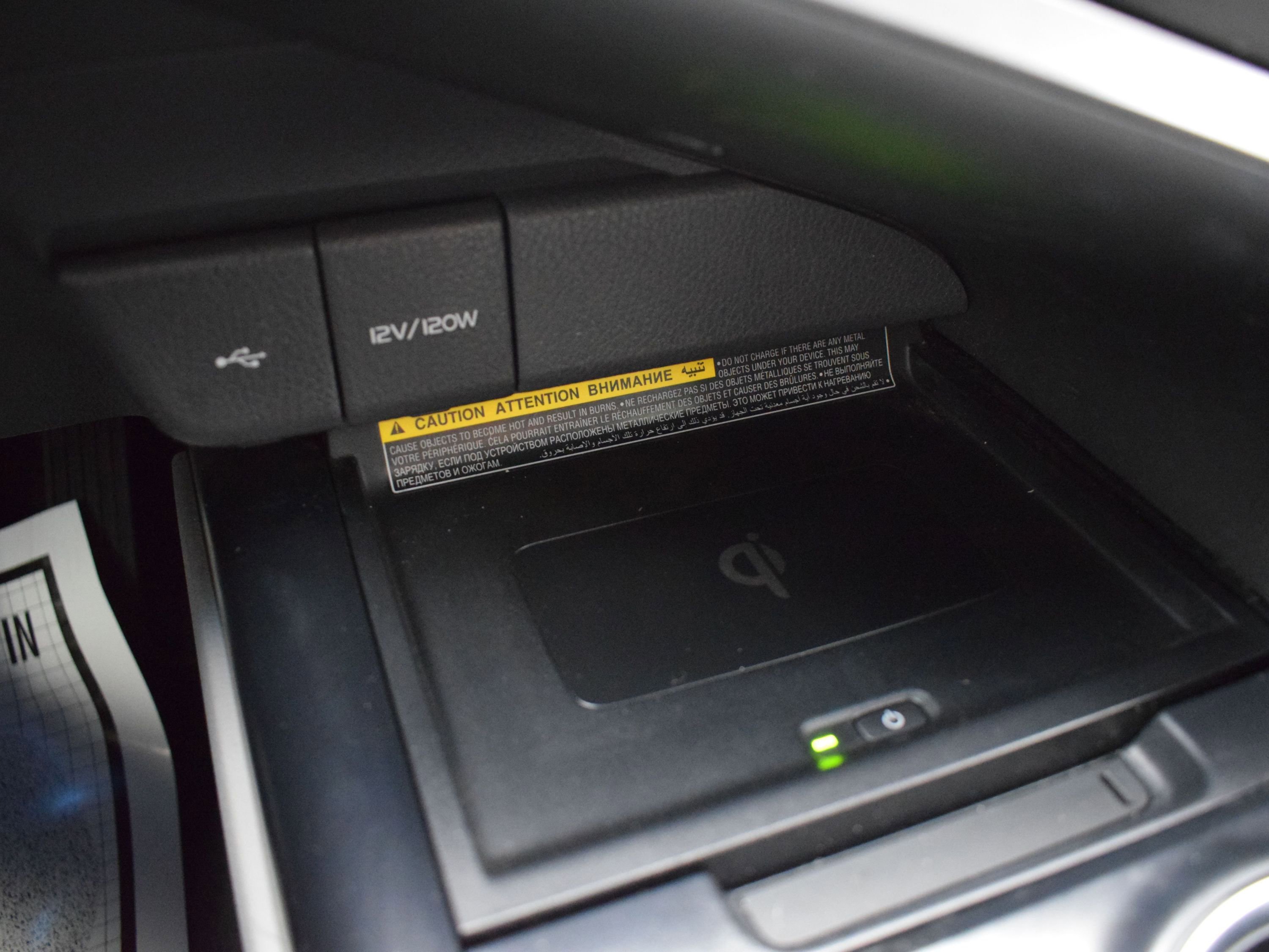 Used 2020 Toyota Camry XLE image 16