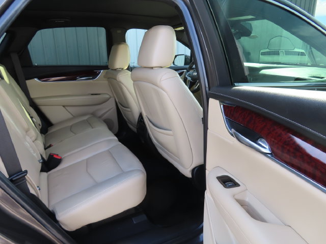 Used 2019 Cadillac XT5 Premium Luxury w/ Trailering Package AWD/4WD image 29