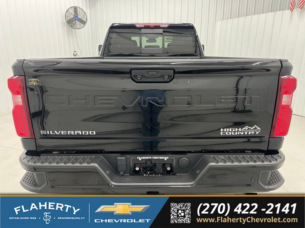 Used 2024 Chevrolet Silverado 3500 High Country AWD/4WD image 4