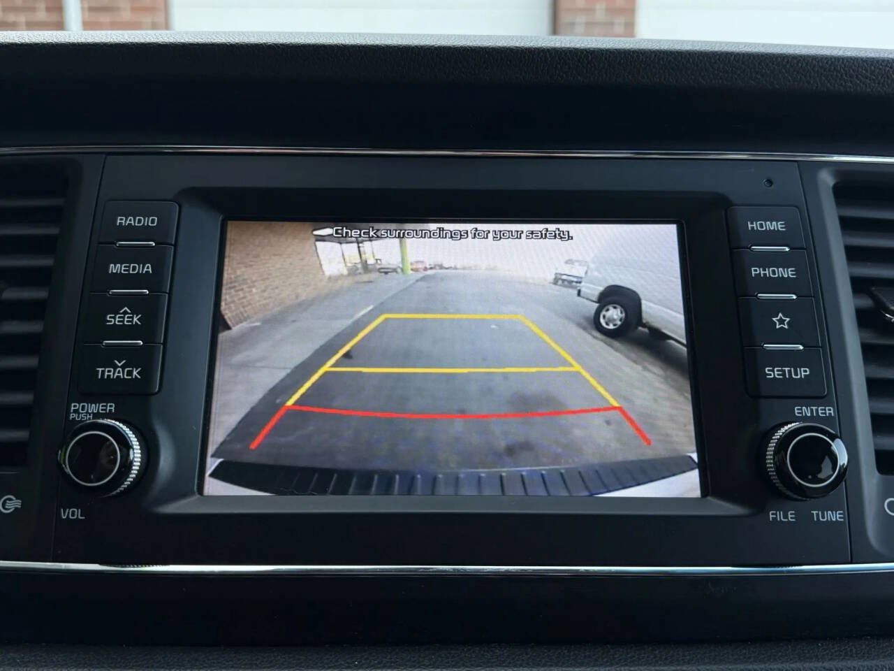 Used 2020 Kia Sedona LX FWD image 11