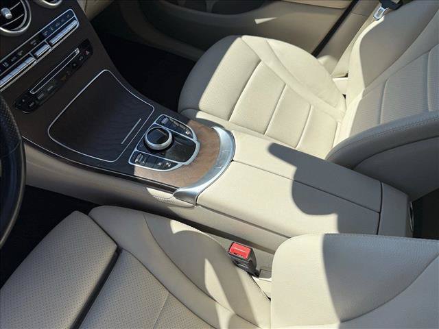 Used 2019 Mercedes-Benz GLC 350e 4MATIC image 13