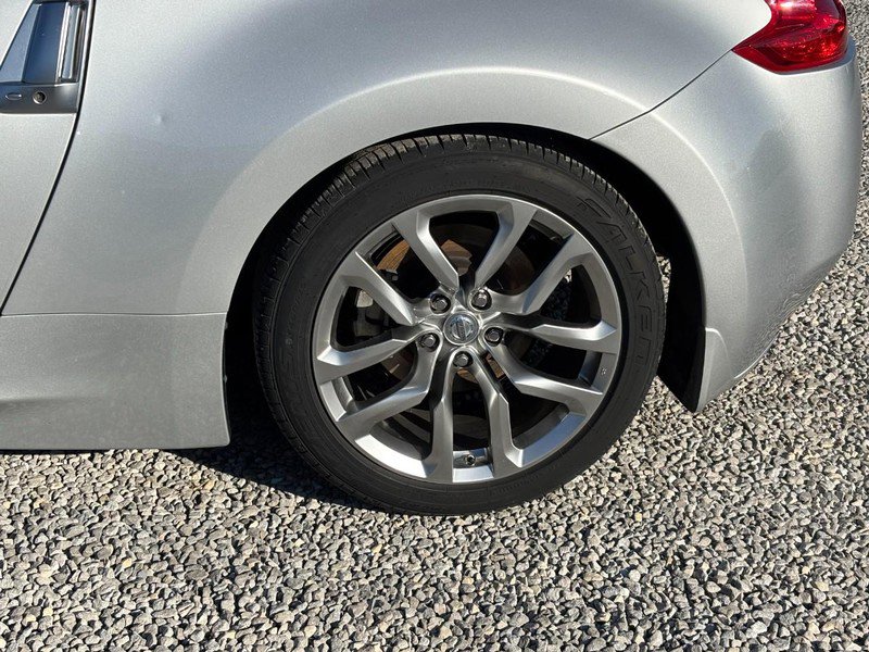 Used 2013 Nissan 370Z 2dr Cpe Auto image 11