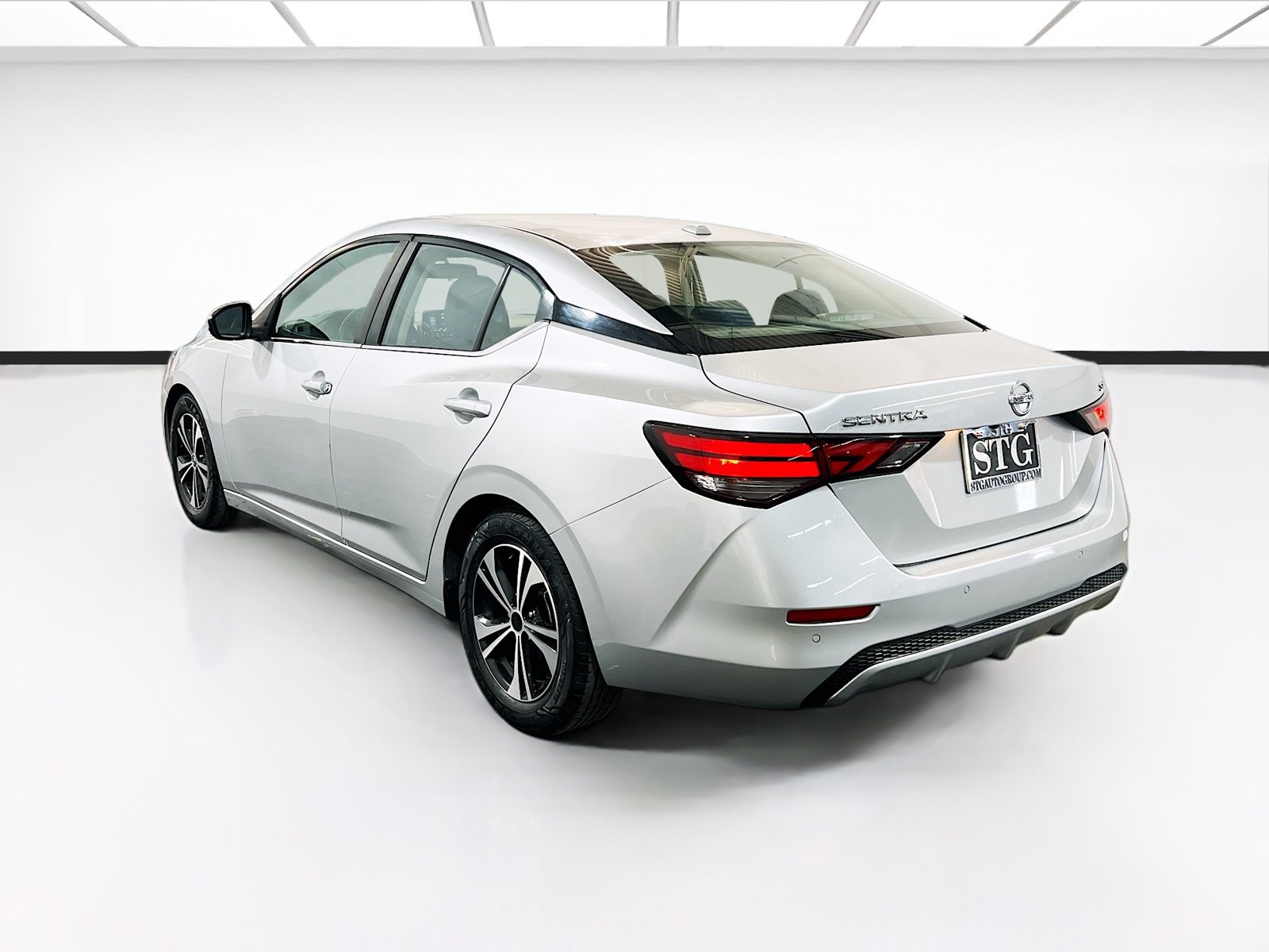 Used 2021 Nissan Sentra SV FWD image 6