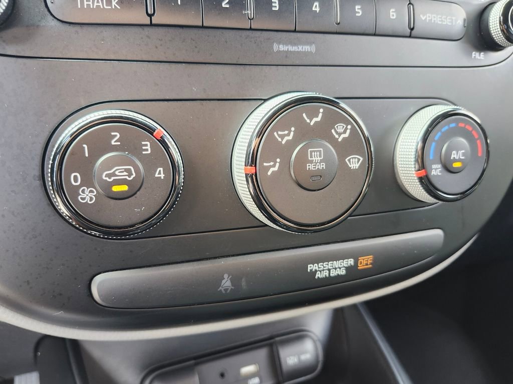 Used 2017 Kia Soul image 27