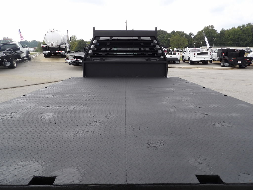 Used 2023 RAM 5500 Tradesman w/ Chrome Appearance Group AWD/4WD image 49
