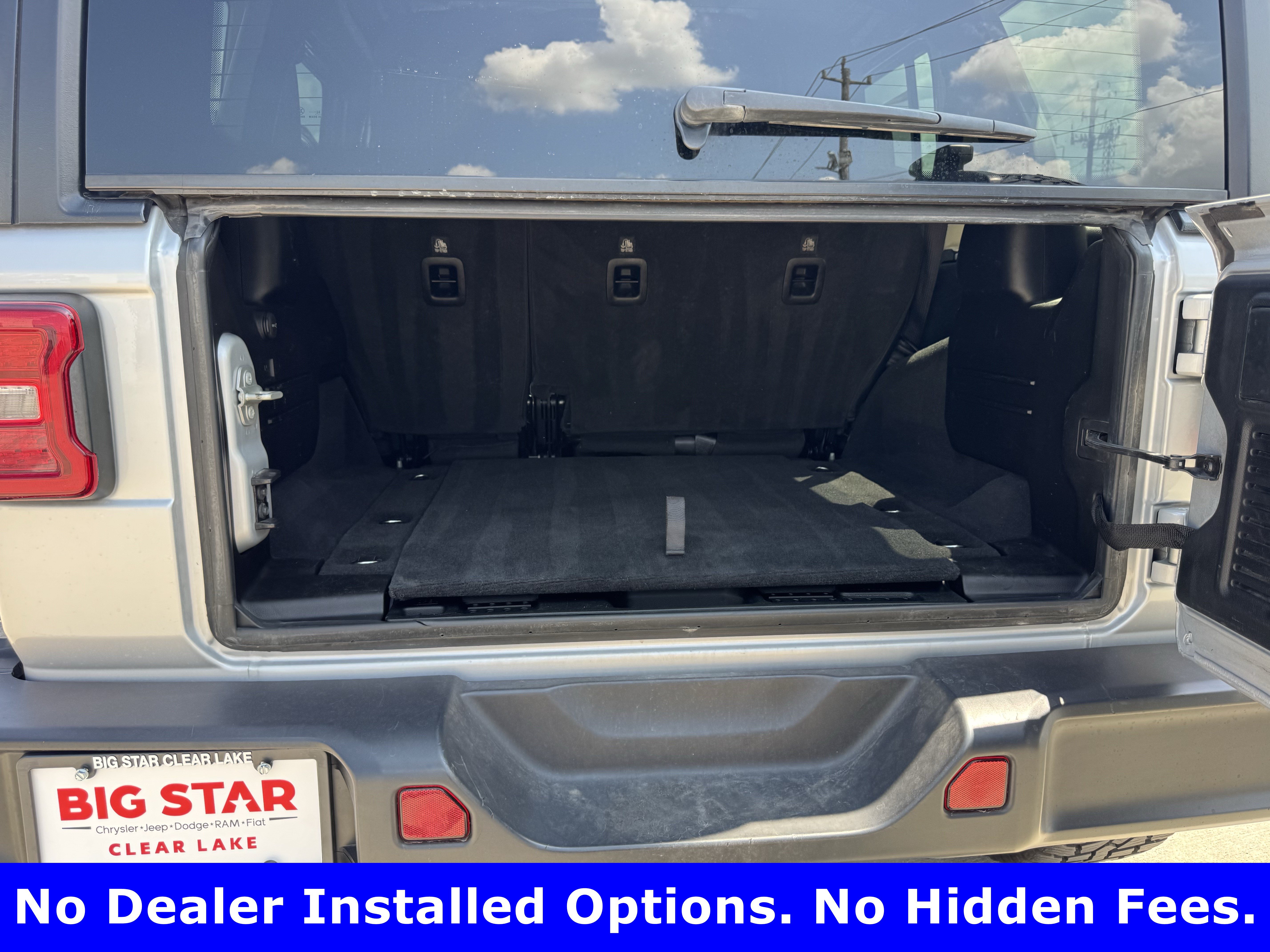 Used 2024 Jeep Wrangler Unlimited Rubicon AWD/4WD image 25