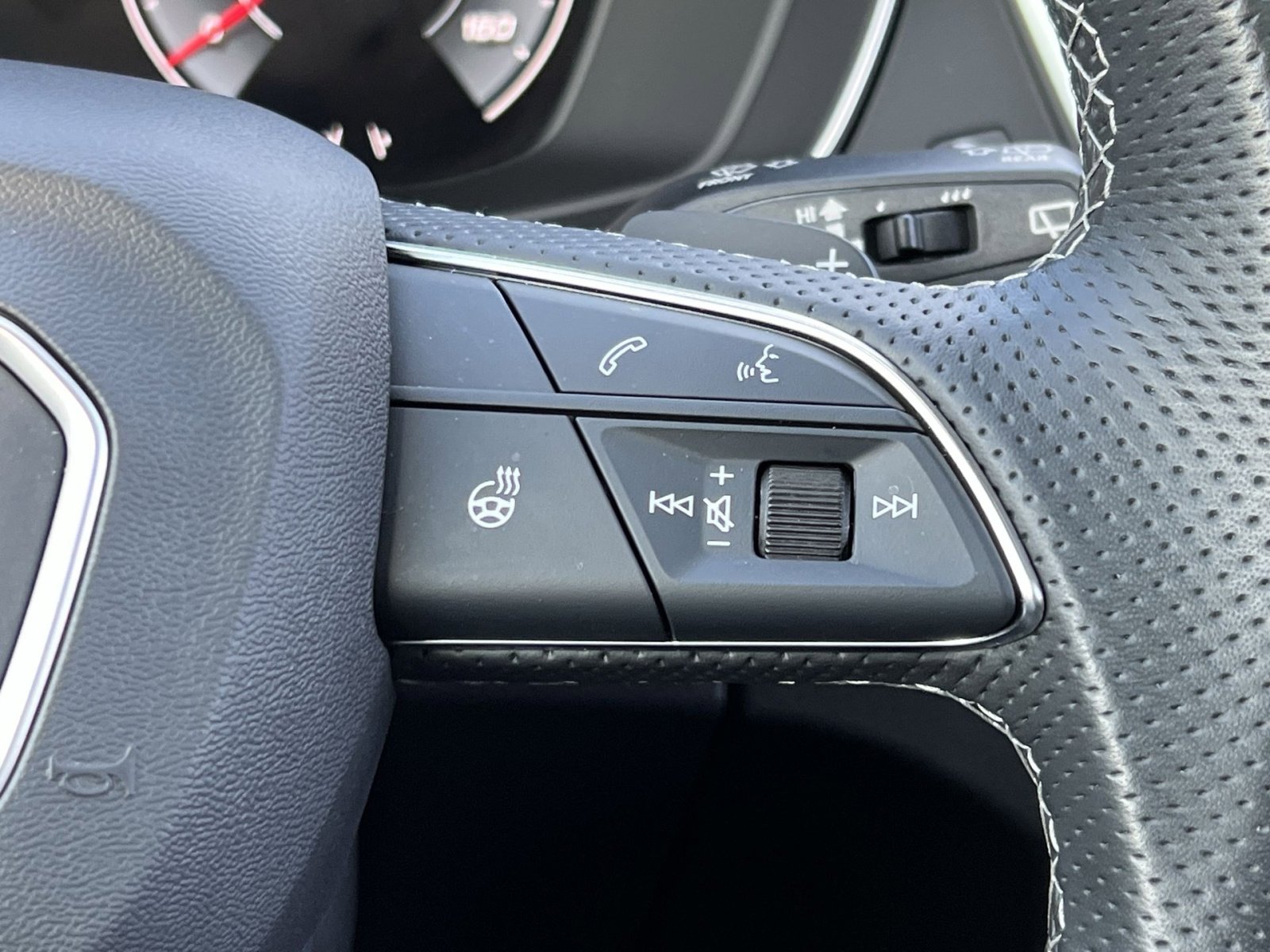 Used 2023 Audi SQ5 Premium Plus w/ Premium Plus Package image 29