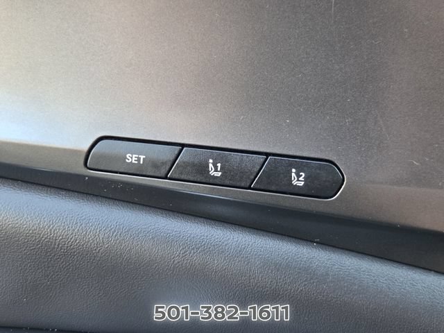 Used 2025 Kia Carnival SX w/ SX Dark Edition Package FWD image 30