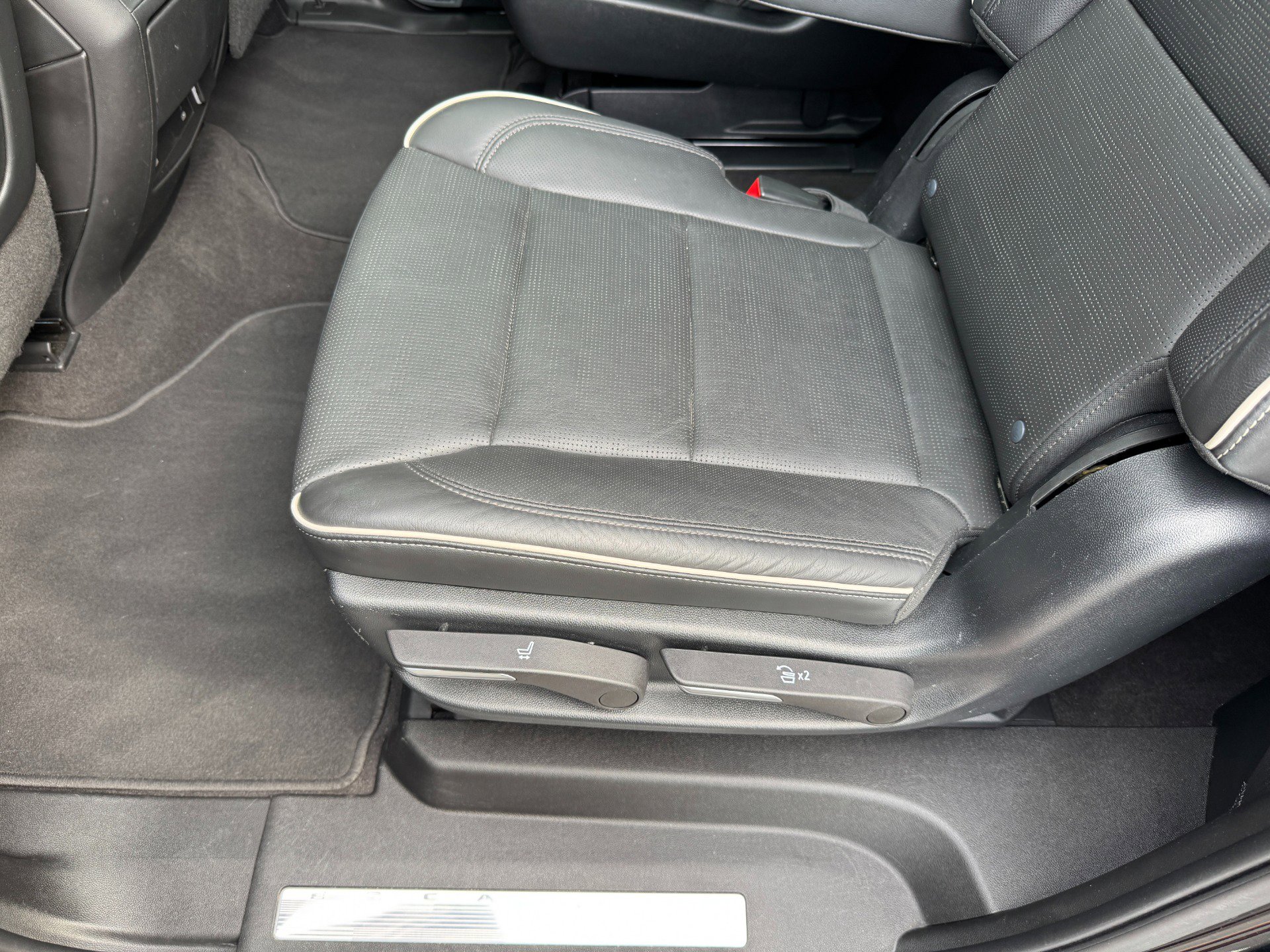 Used 2023 Cadillac Escalade ESV Sport image 49