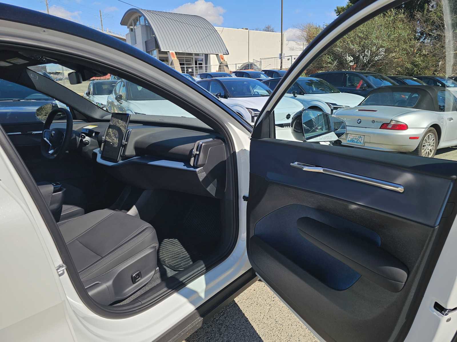 New 2026 Volvo EX30 Ultra w/ Climate Package image 12