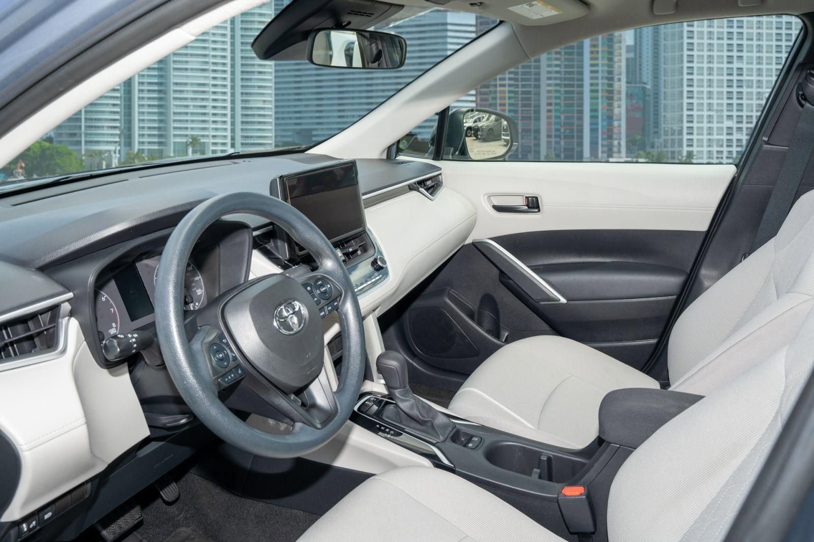 Used 2023 Toyota Corolla Cross L FWD image 14