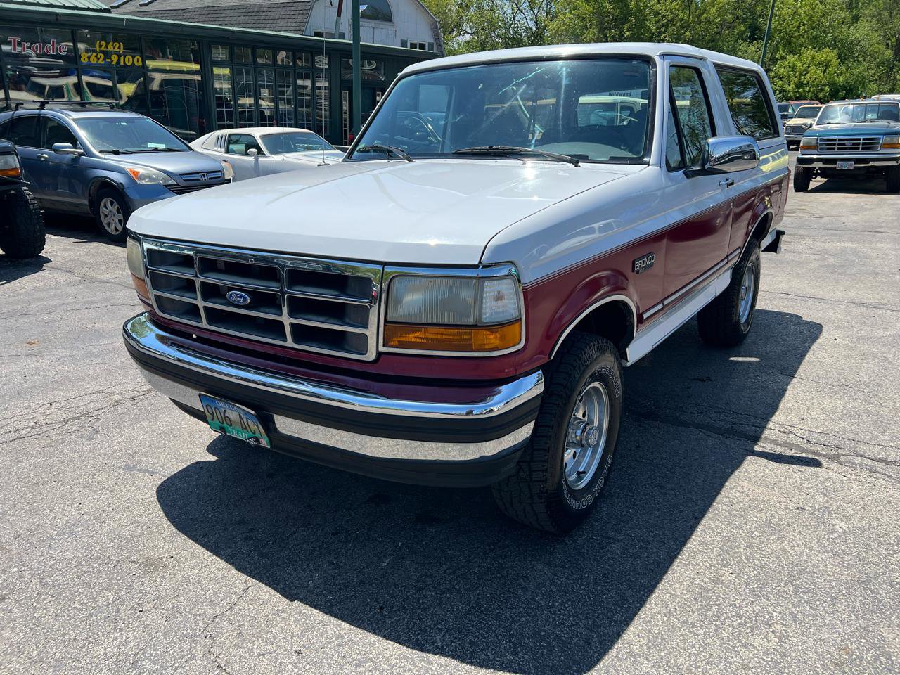 Used 1994 Ford Bronco XLT AWD/4WD image 2