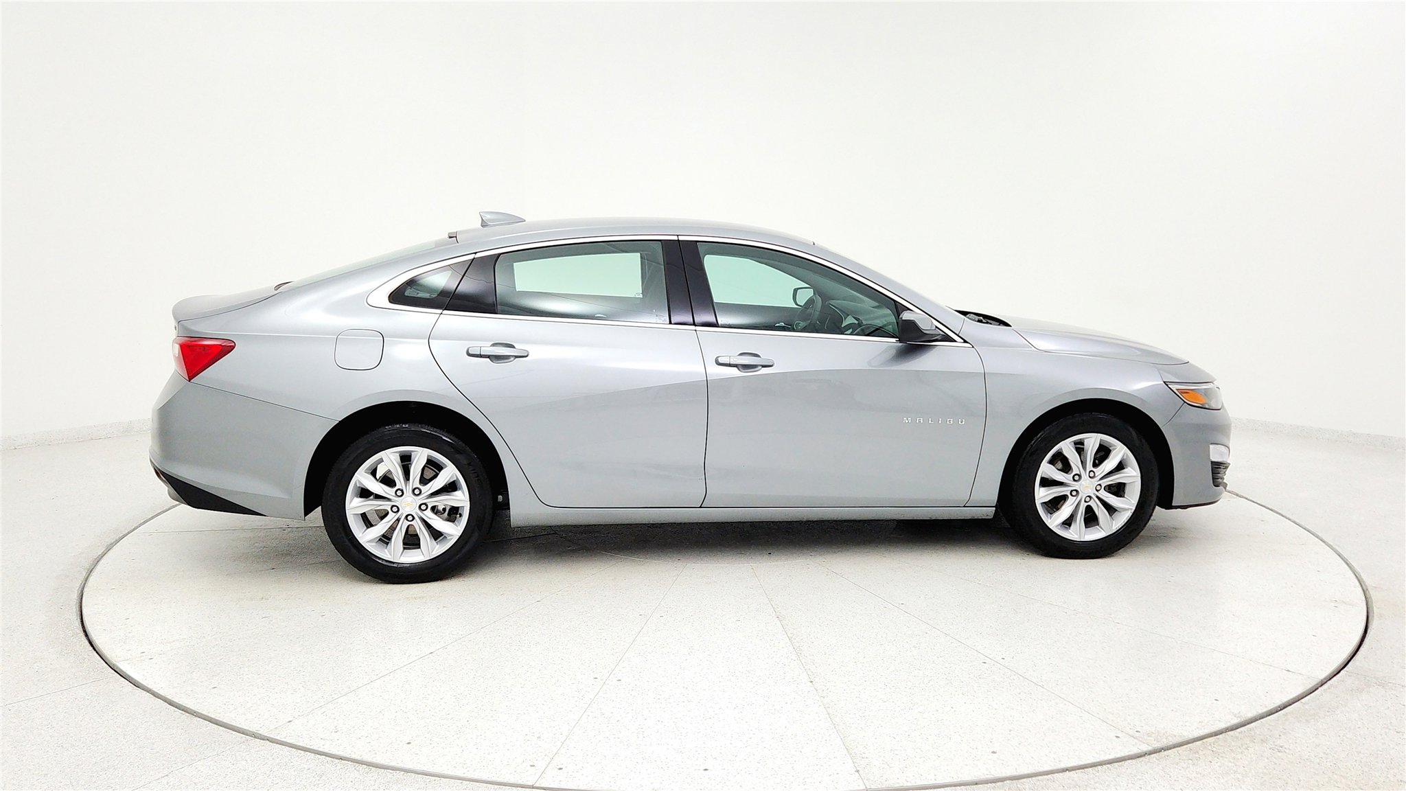 Used 2025 Chevrolet Malibu LT image 5