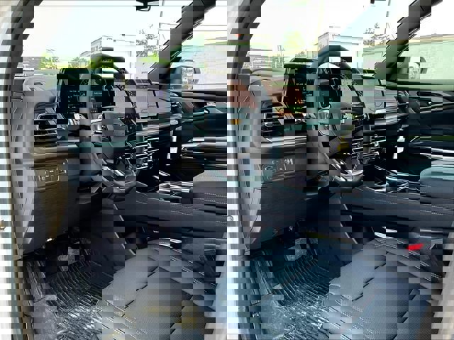 New 2025 Chevrolet Traverse LT w/ Driver Confidence Package image 8