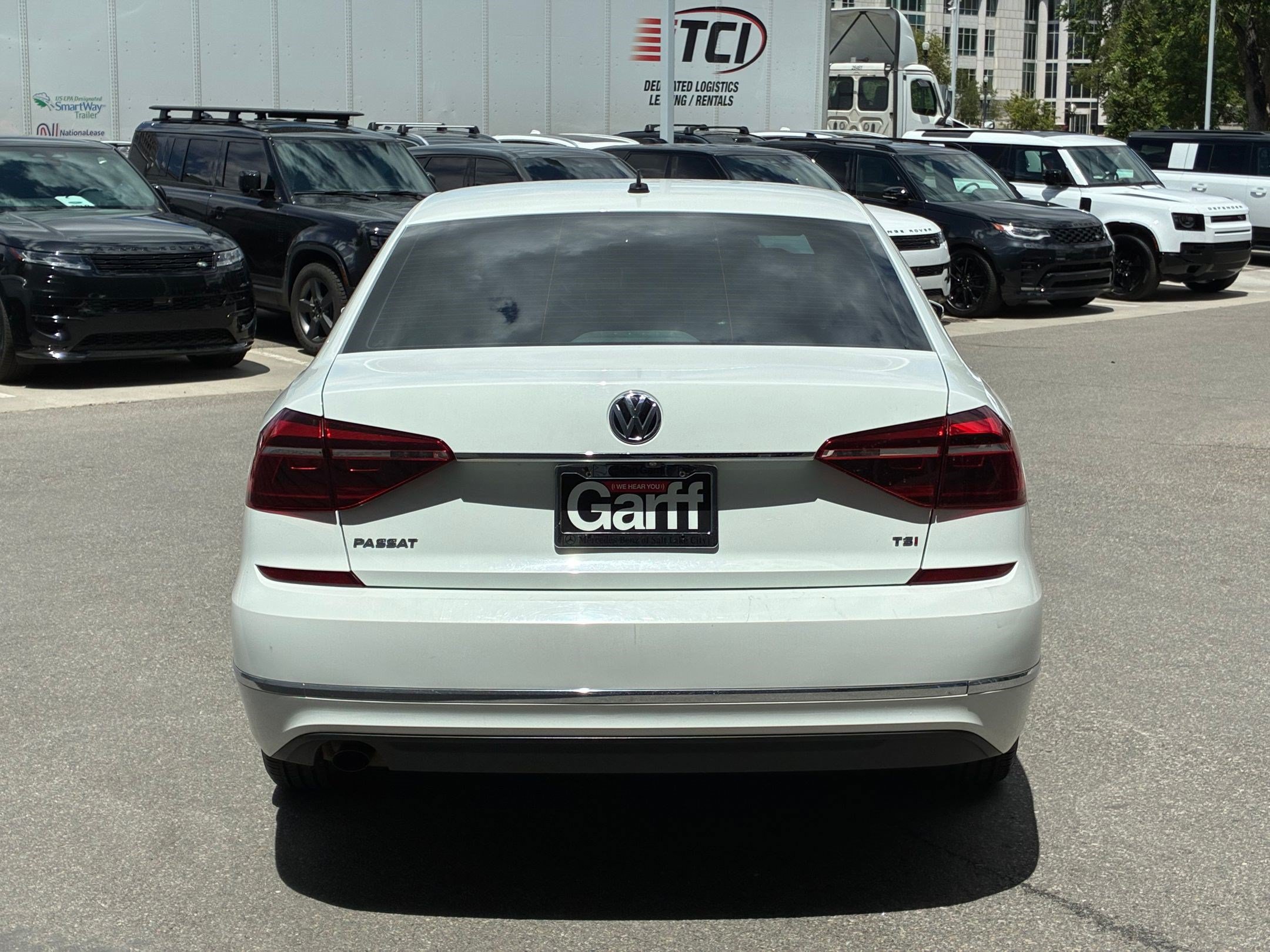 Used 2017 Volkswagen Passat 1.8T S FWD image 4
