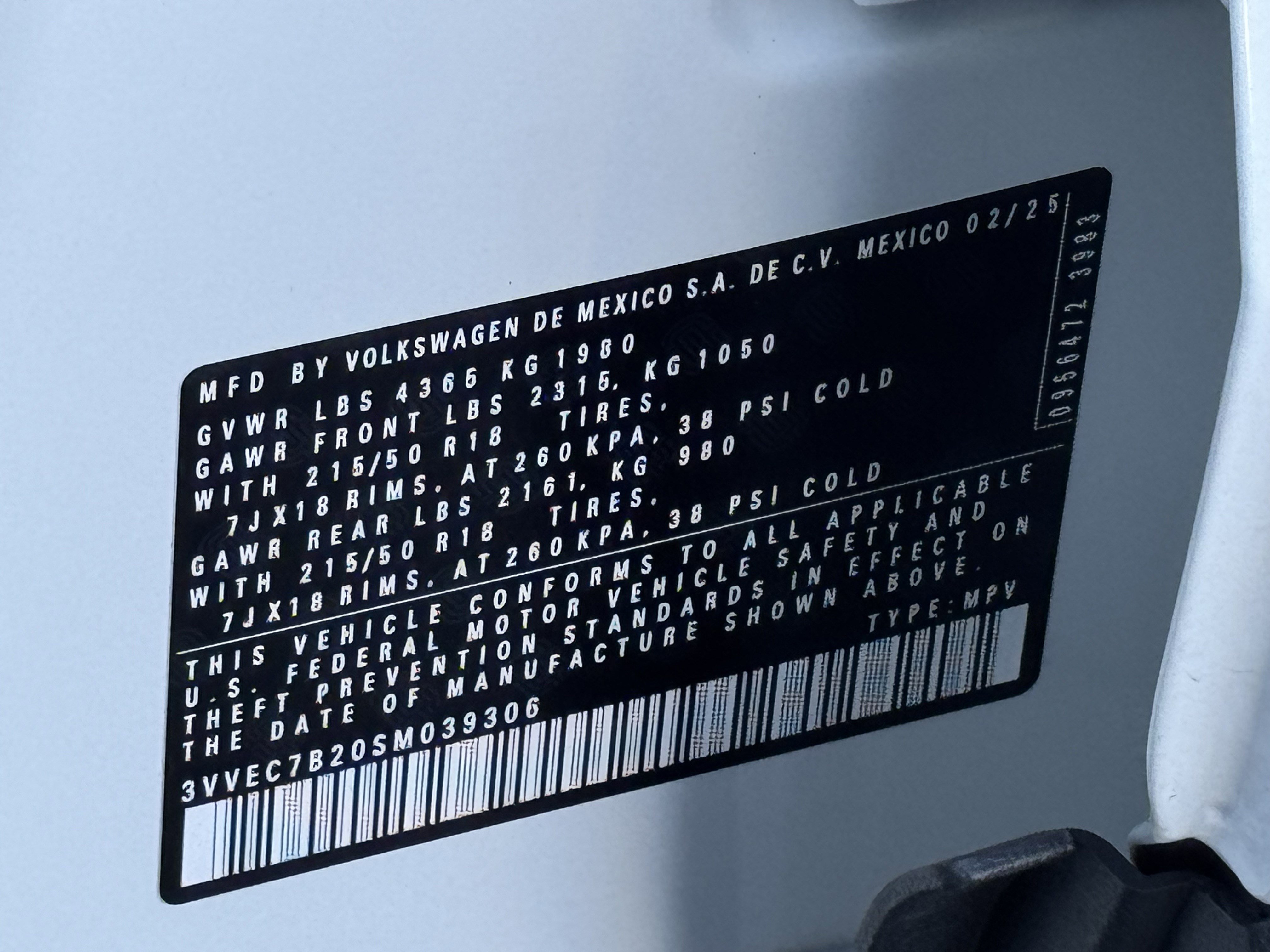 Certified 2025 Volkswagen Taos SE image 39