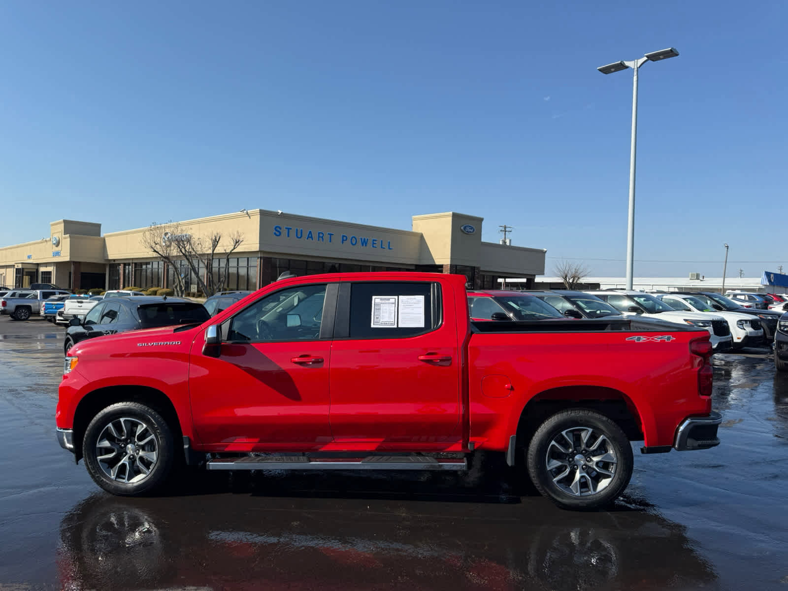 Used 2023 Chevrolet Silverado 1500 LT image 23