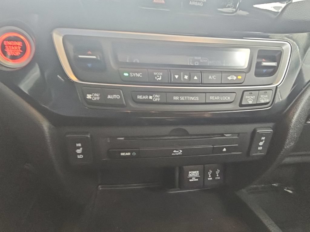 Used 2016 Honda Pilot Touring image 29